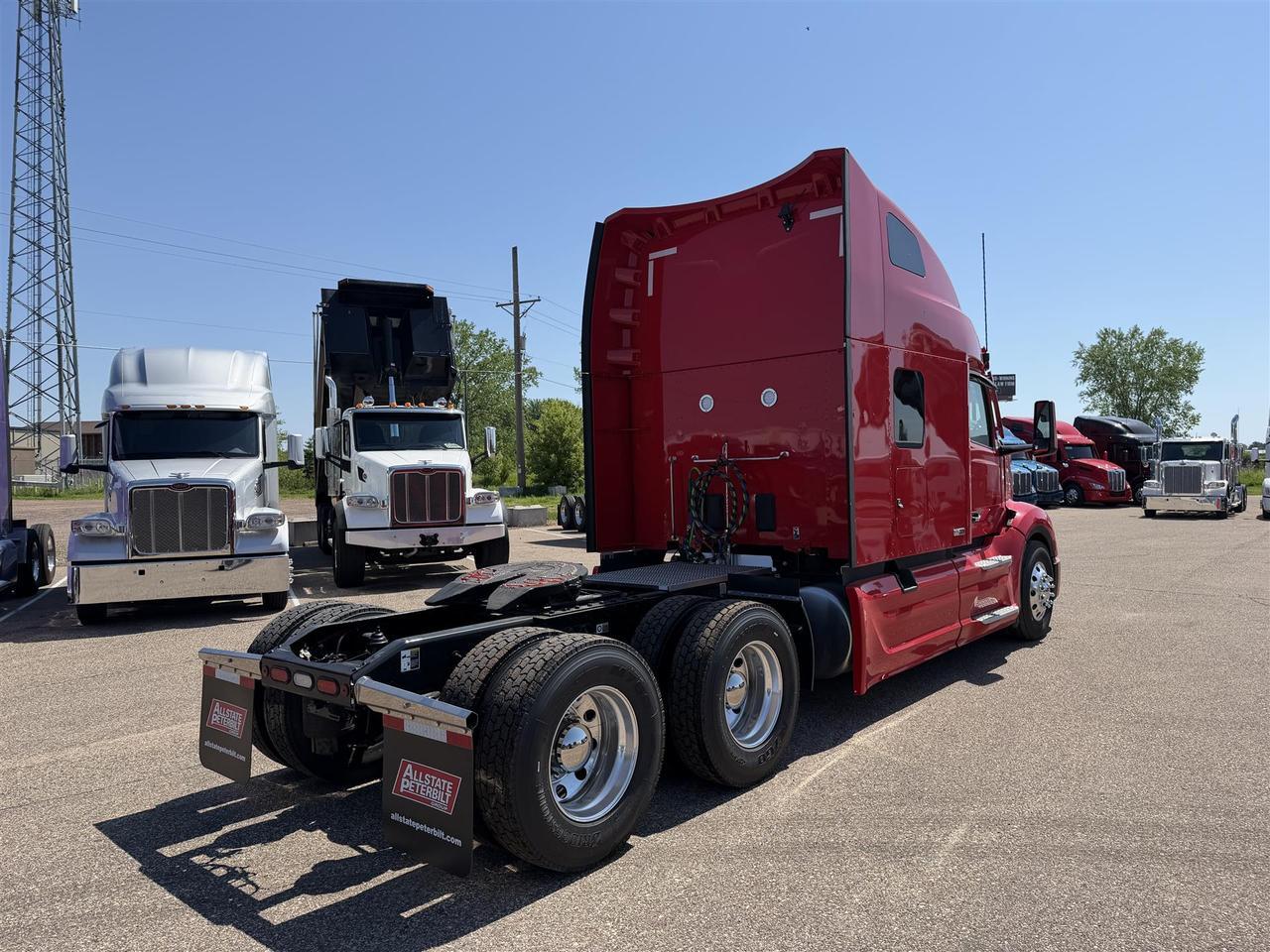2027 Peterbilt 579 80" Double Bunk Ultraloft Eau Claire WI