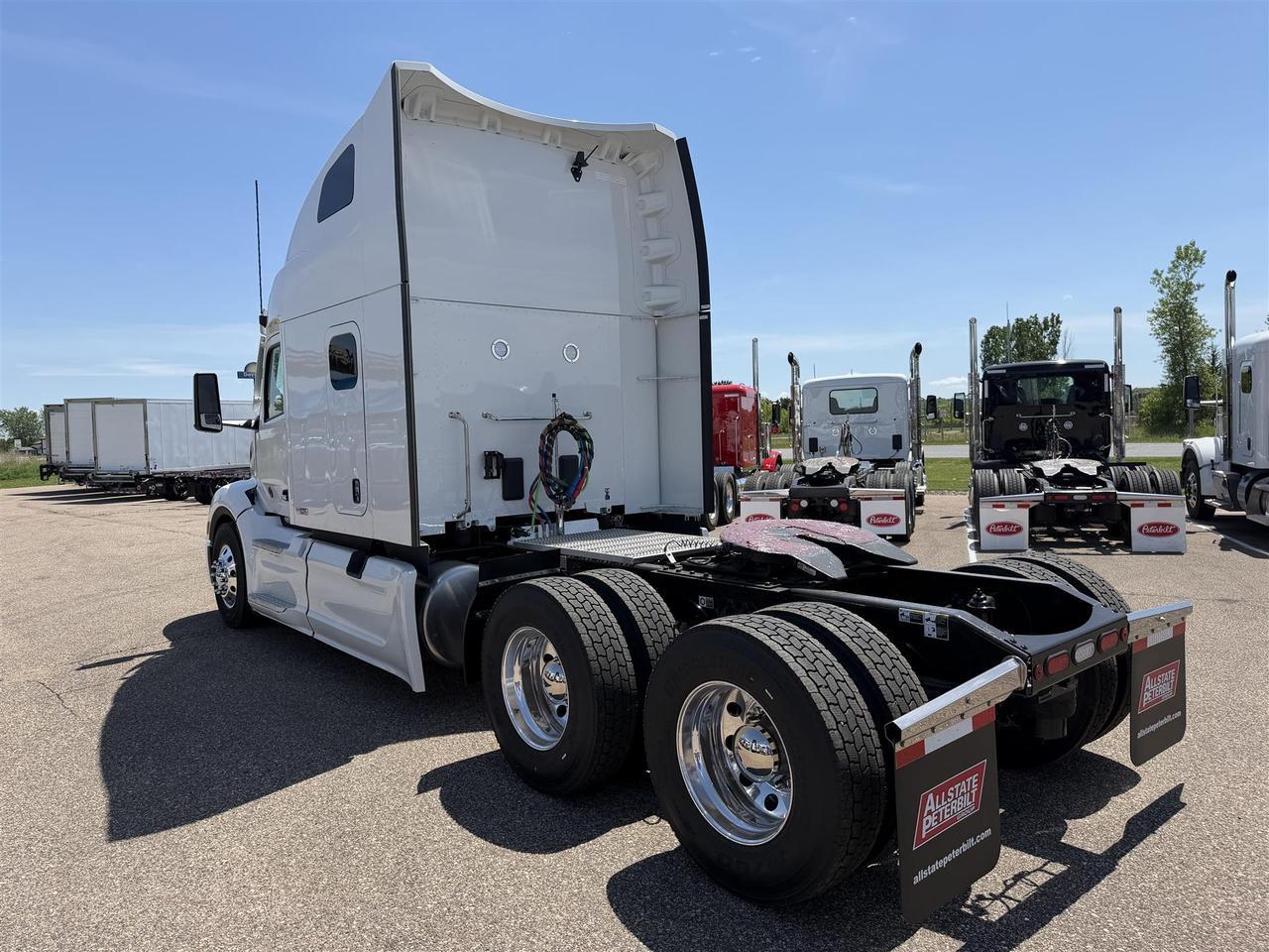 2027 Peterbilt 579 Sleeper