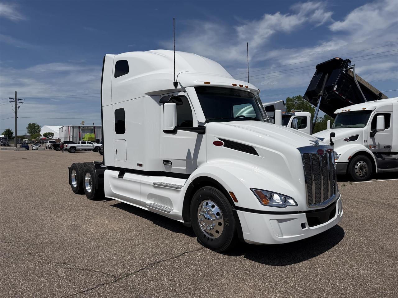 2027 Peterbilt 579 Sleeper