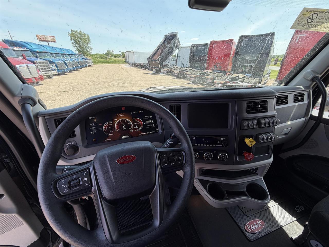 2027 Peterbilt 579 80" Double Bunk Ultraloft Eau Claire WI