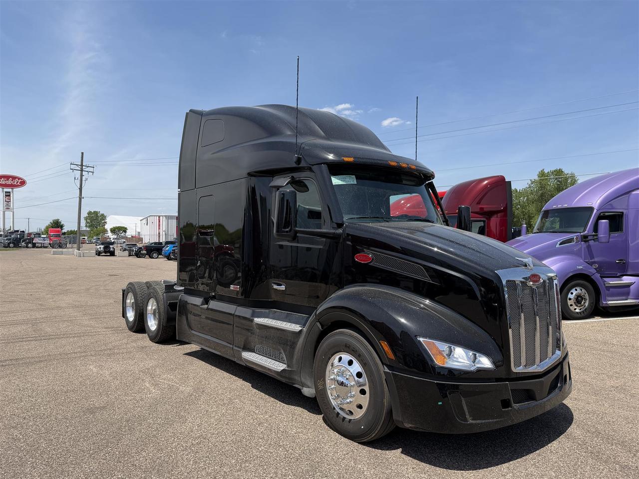 2027 Peterbilt 579 Sleeper