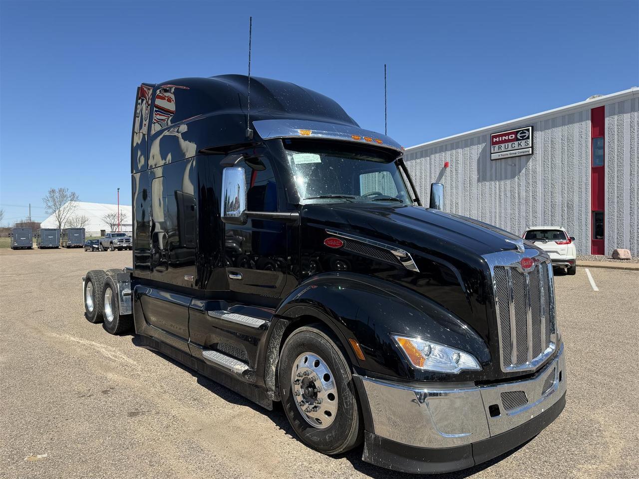 2027 Peterbilt 579 Sleeper