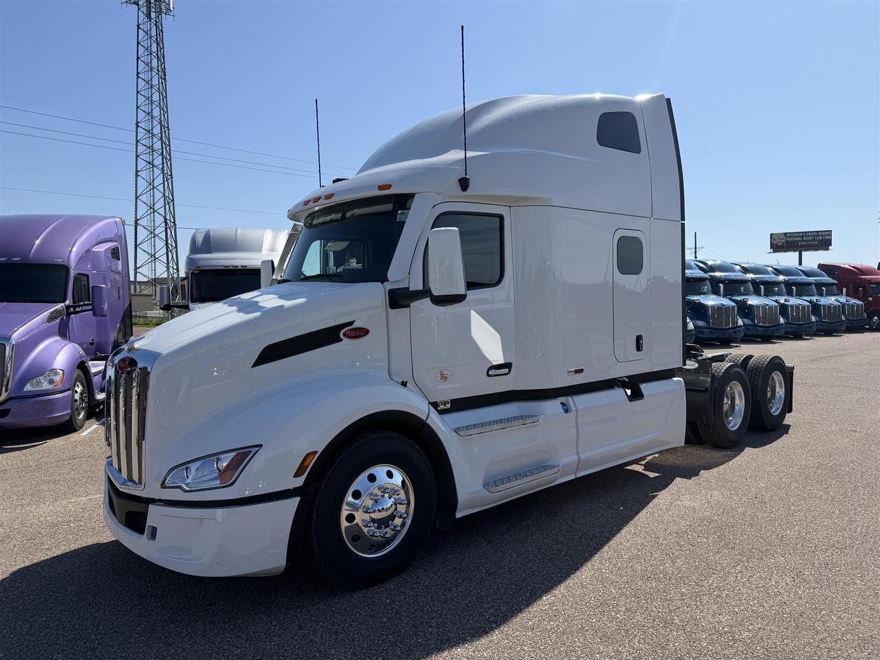 2027 Peterbilt 579 Sleeper
