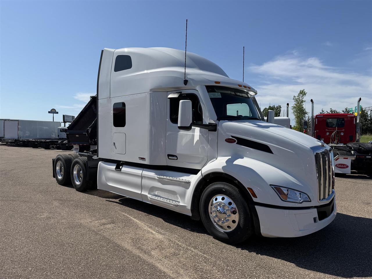 2027 Peterbilt 579 Sleeper