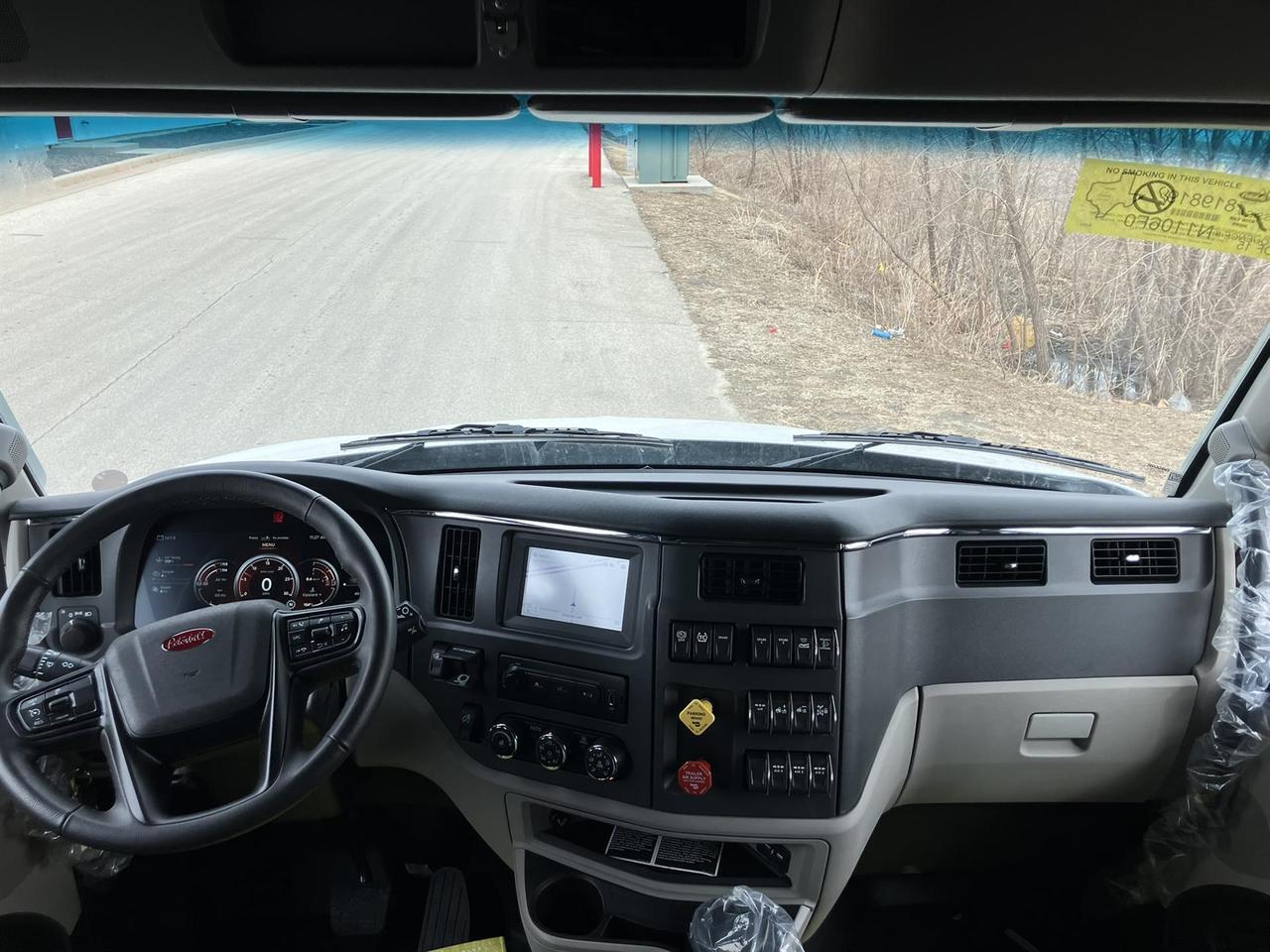 2027 Peterbilt 579 80" Double Bunk Ultraloft Rochester MN