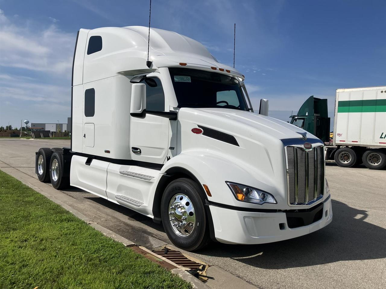 2027 Peterbilt 579 Sleeper