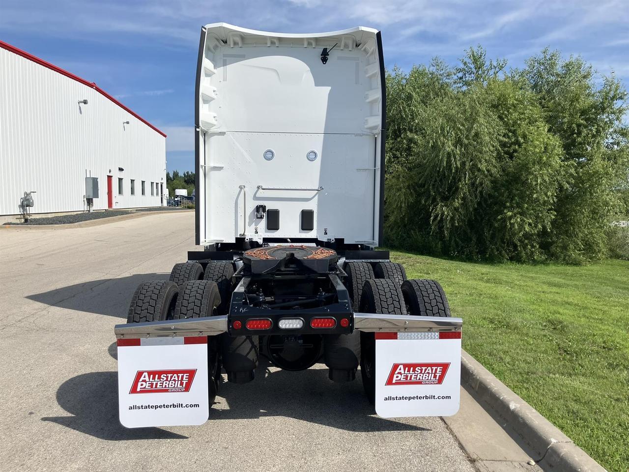 2027 Peterbilt 579 80" Double Bunk Ultraloft Rochester MN