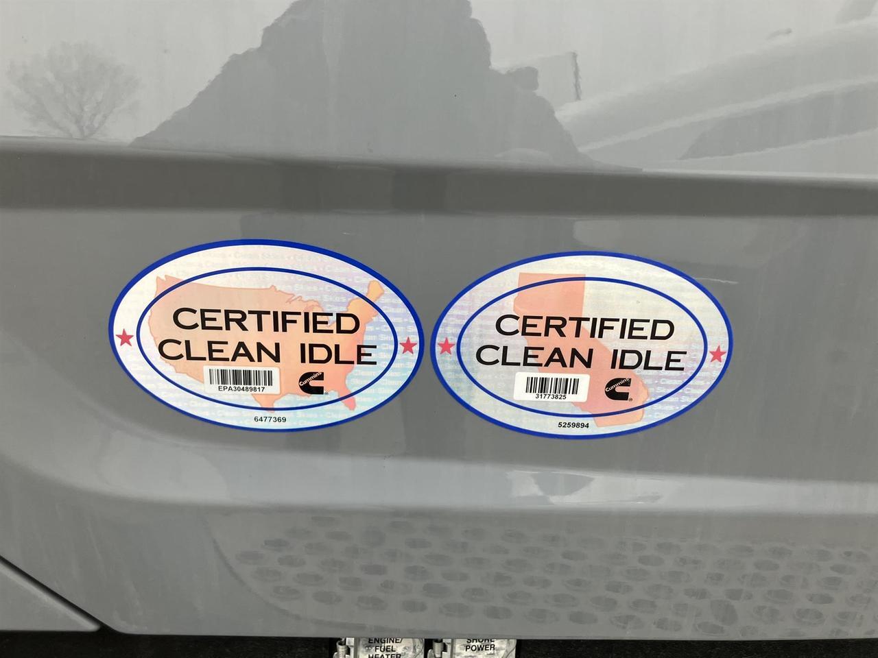 2027 Peterbilt 579 80" Double Bunk Ultraloft Rochester MN