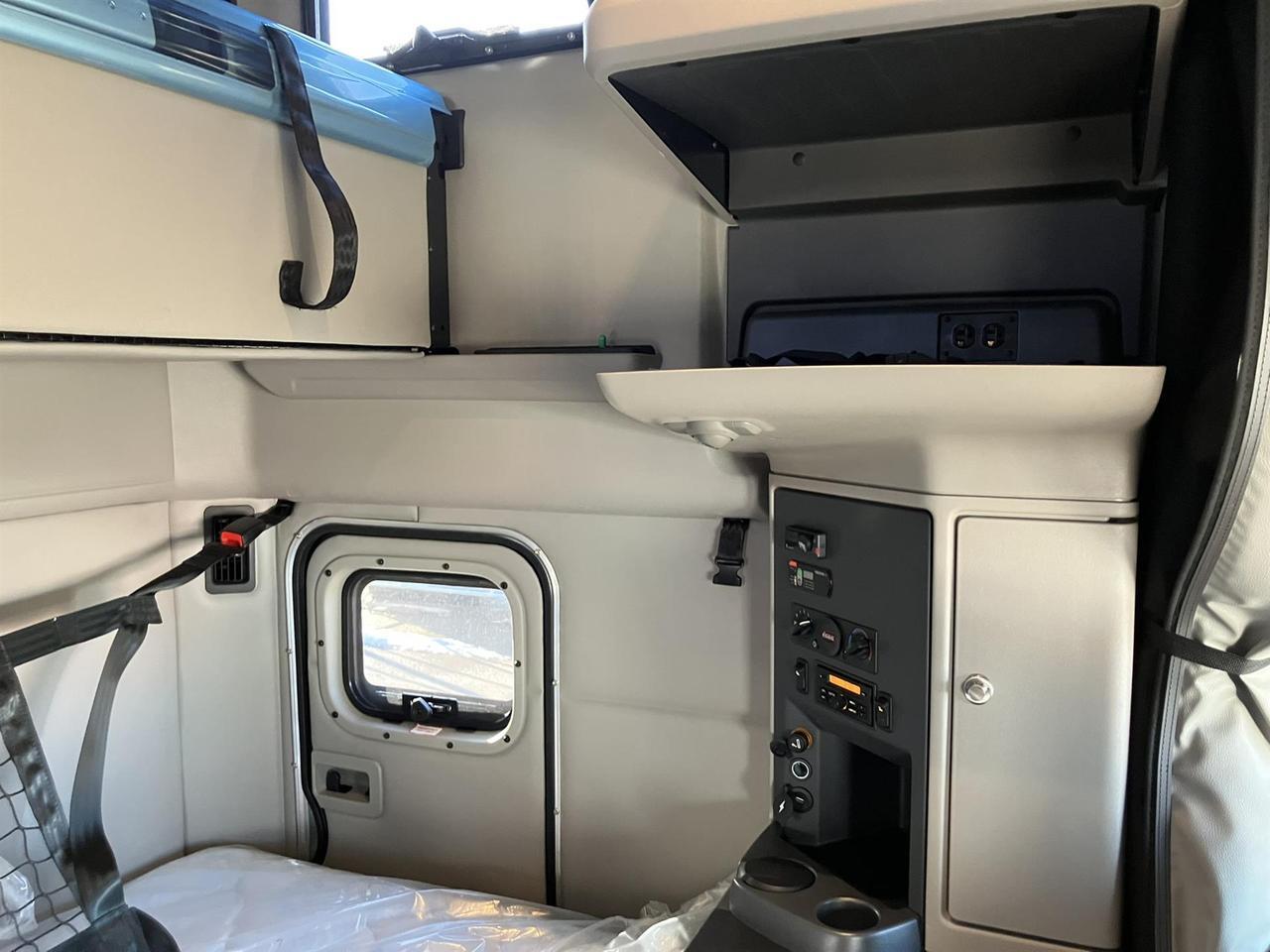 2027 Peterbilt 579 80" Double Bunk Ultraloft Rochester MN