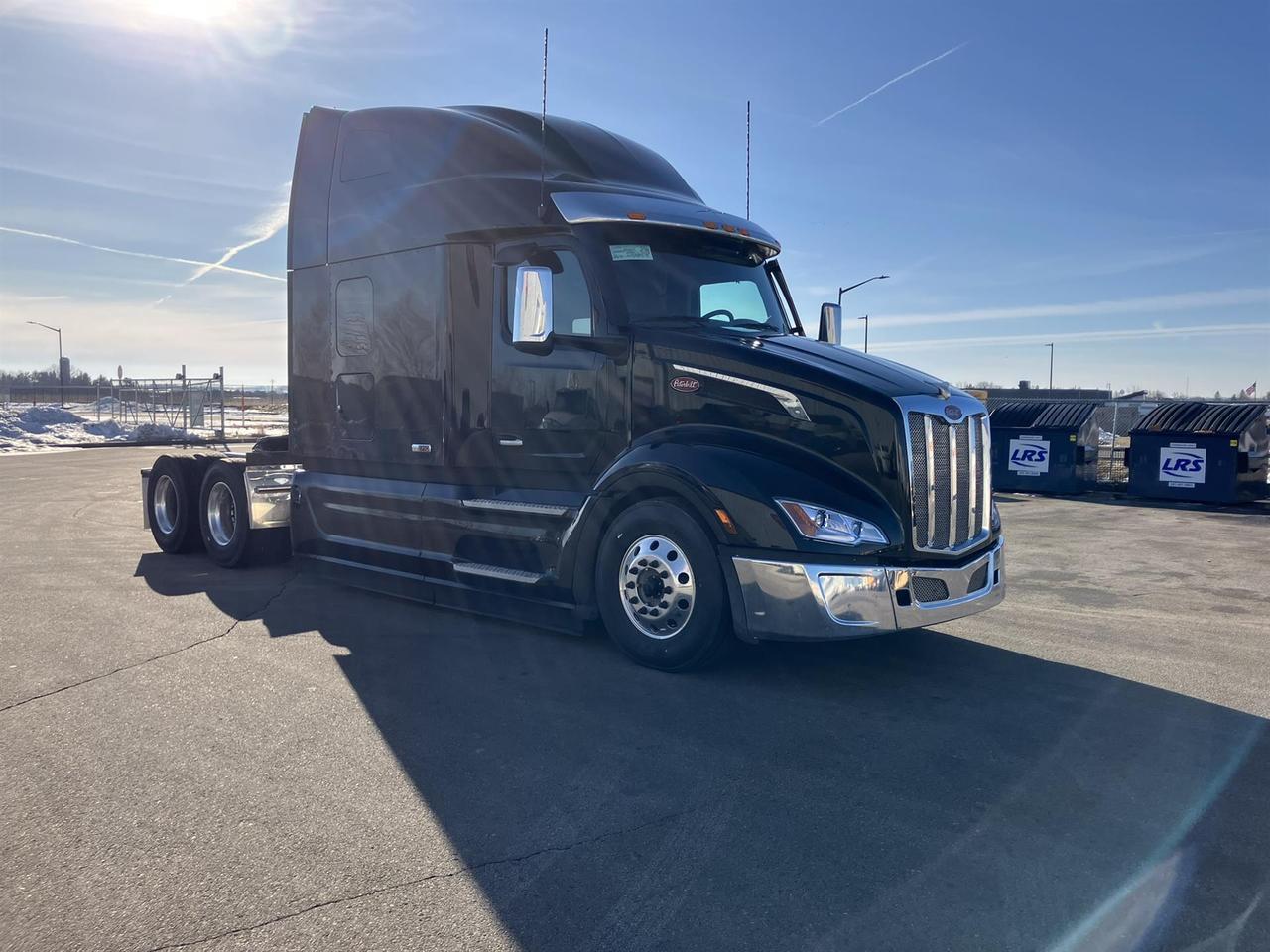 2027 Peterbilt 579 Sleeper