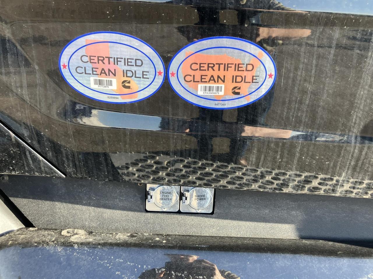 2027 Peterbilt 579 80" Double Bunk Ultraloft Rochester MN