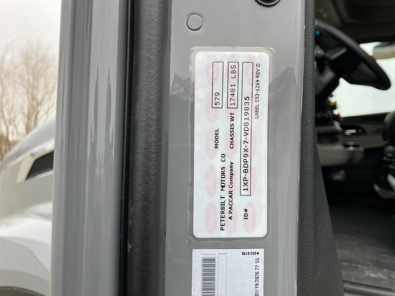 2027 Peterbilt 579 80" Double Bunk Ultraloft Rochester MN
