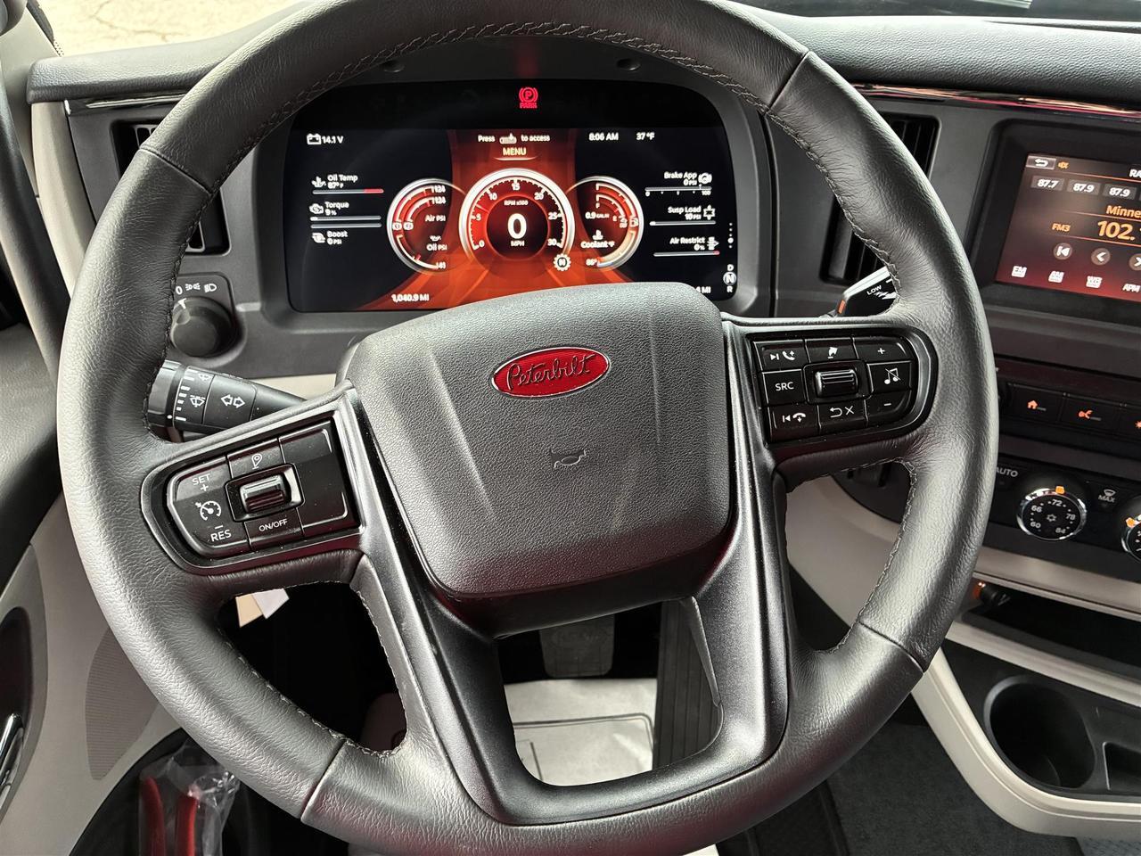 2027 Peterbilt 579 80" Double Bunk Ultraloft Fargo ND