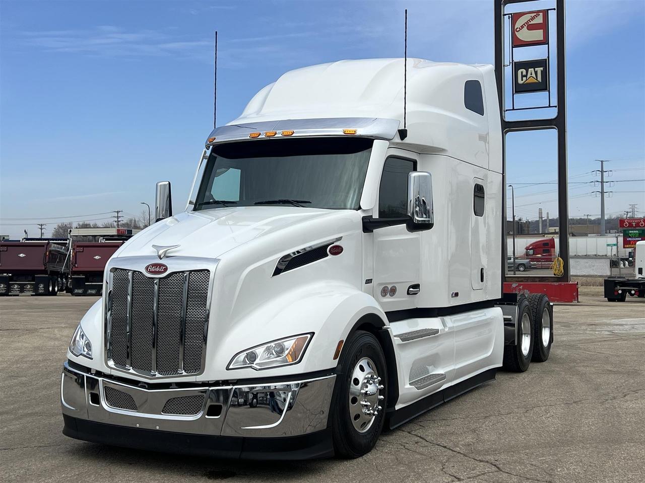 2027 Peterbilt 579 Sleeper