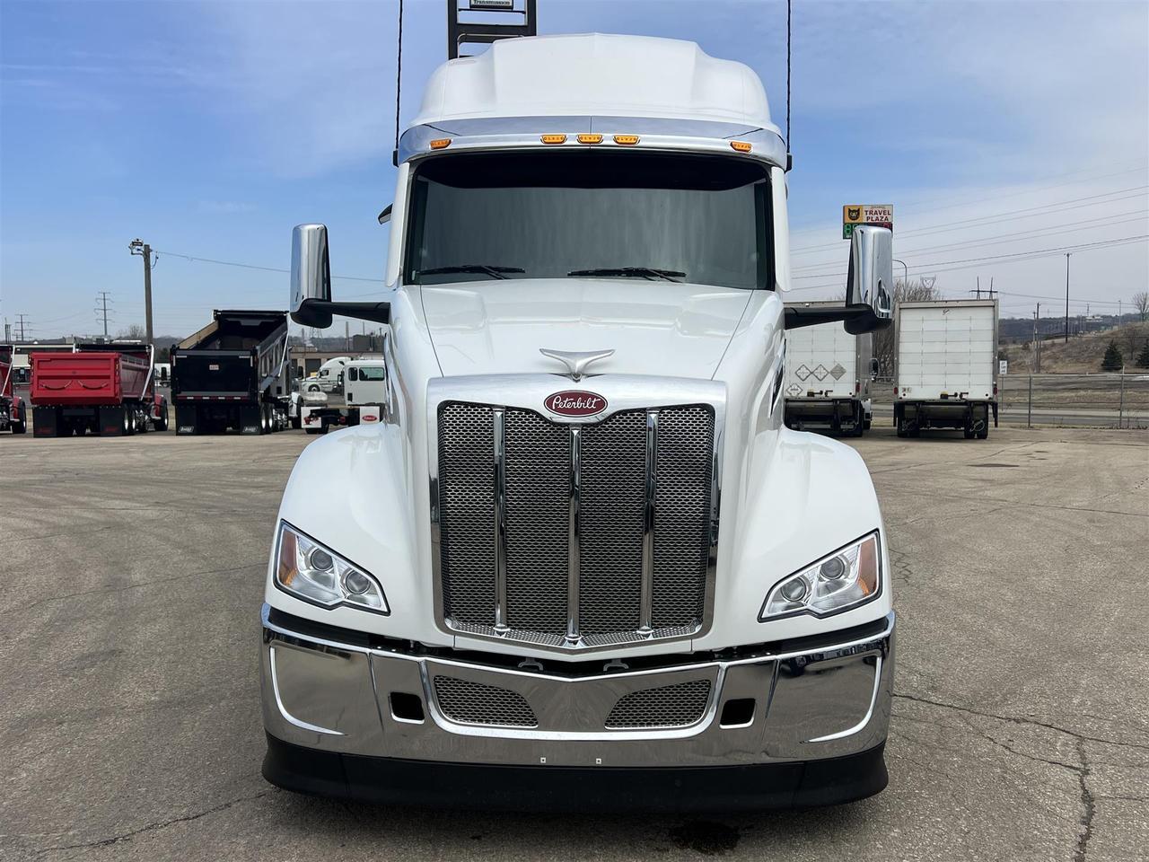 2027 Peterbilt 579 Sleeper
