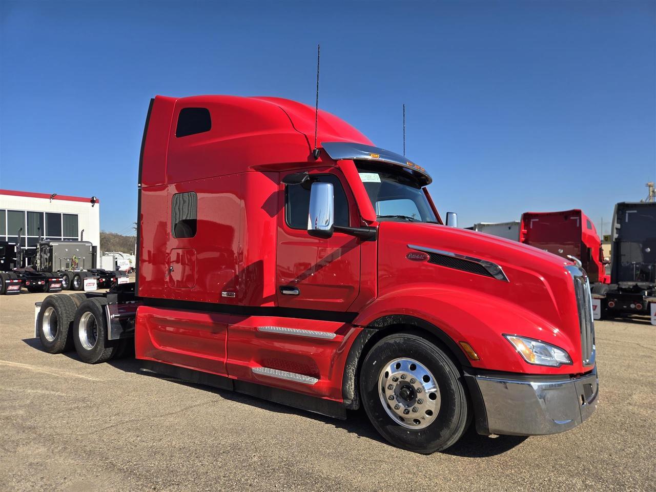 2027 Peterbilt 579 80" Double Bunk Ultraloft South St. Paul MN
