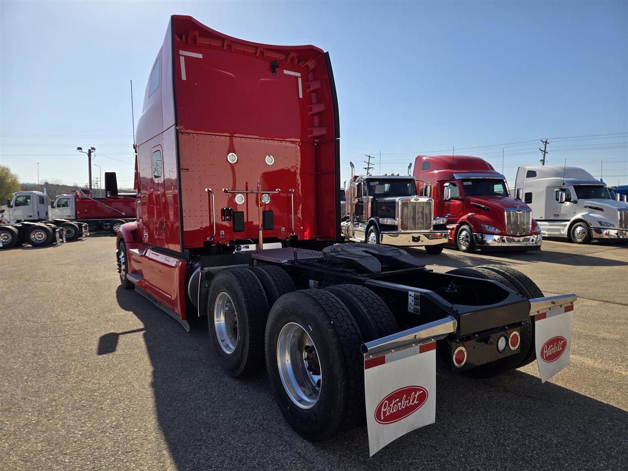 2027 Peterbilt 579 80" Double Bunk Ultraloft South St. Paul MN