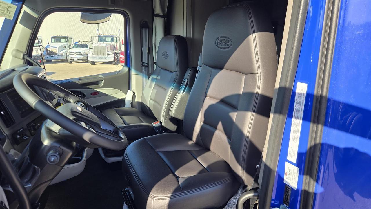 2027 Peterbilt 579 80" Double Bunk Ultraloft South St. Paul MN