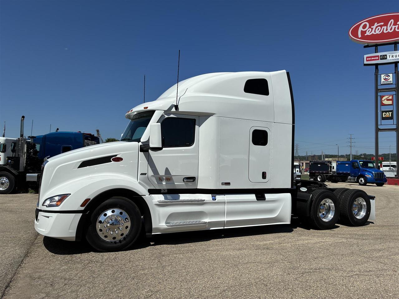 2027 Peterbilt 579 Sleeper