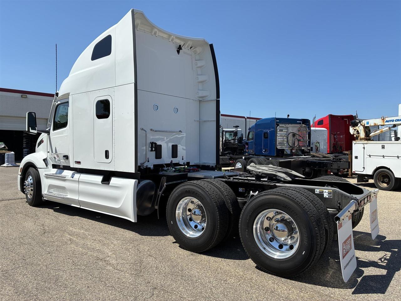 2027 Peterbilt 579 Sleeper