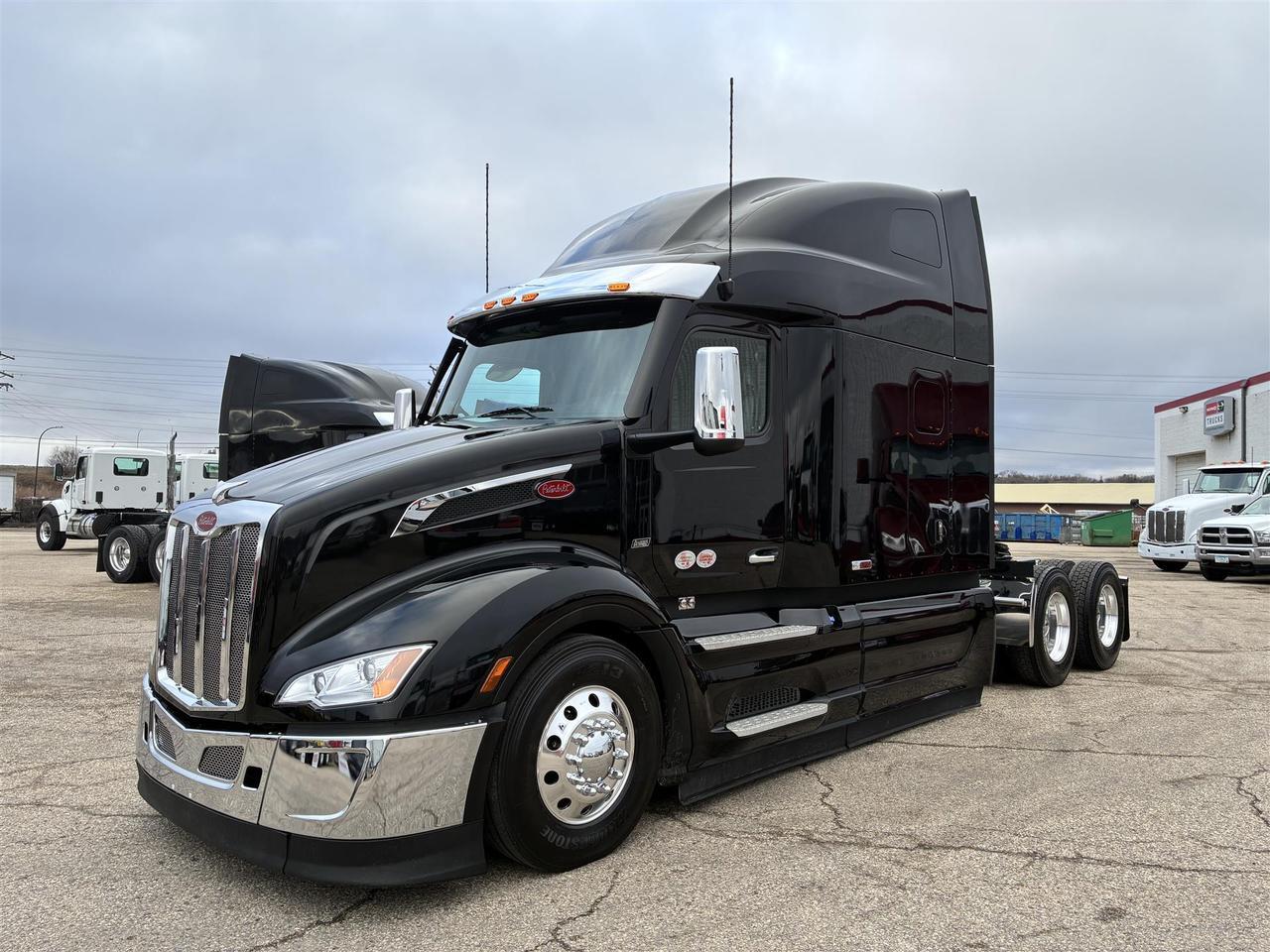 2027 Peterbilt 579 Sleeper