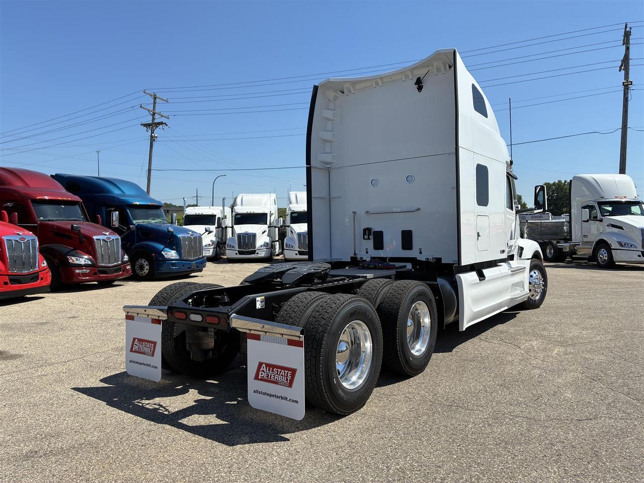 2027 Peterbilt 579 80" Double Bunk Ultraloft South St. Paul MN