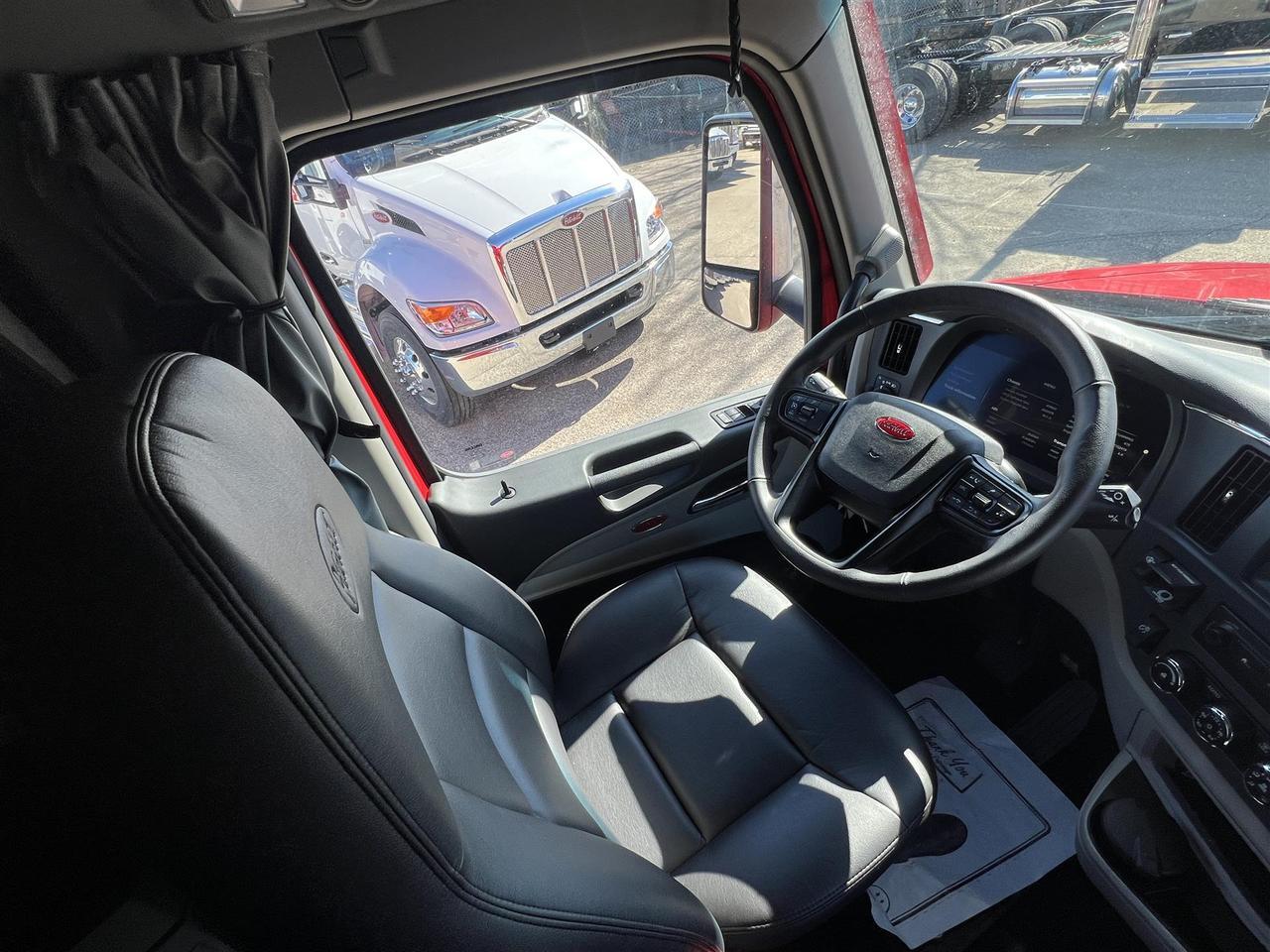 2027 Peterbilt 579 - image 11