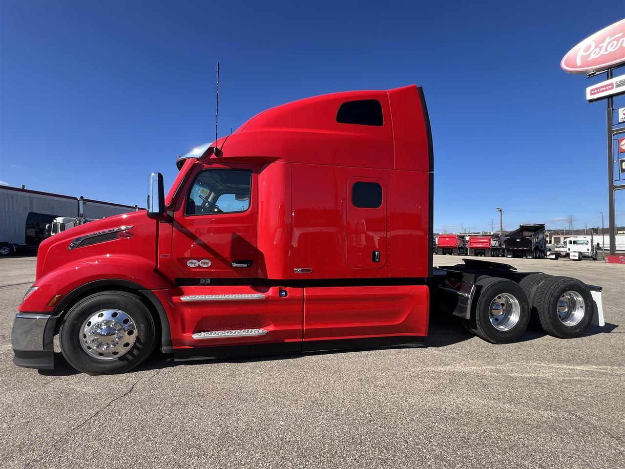 2027 Peterbilt 579 - image 4