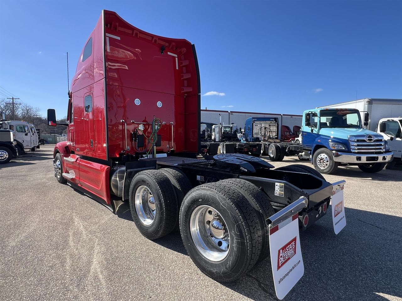 2027 Peterbilt 579 - image 6