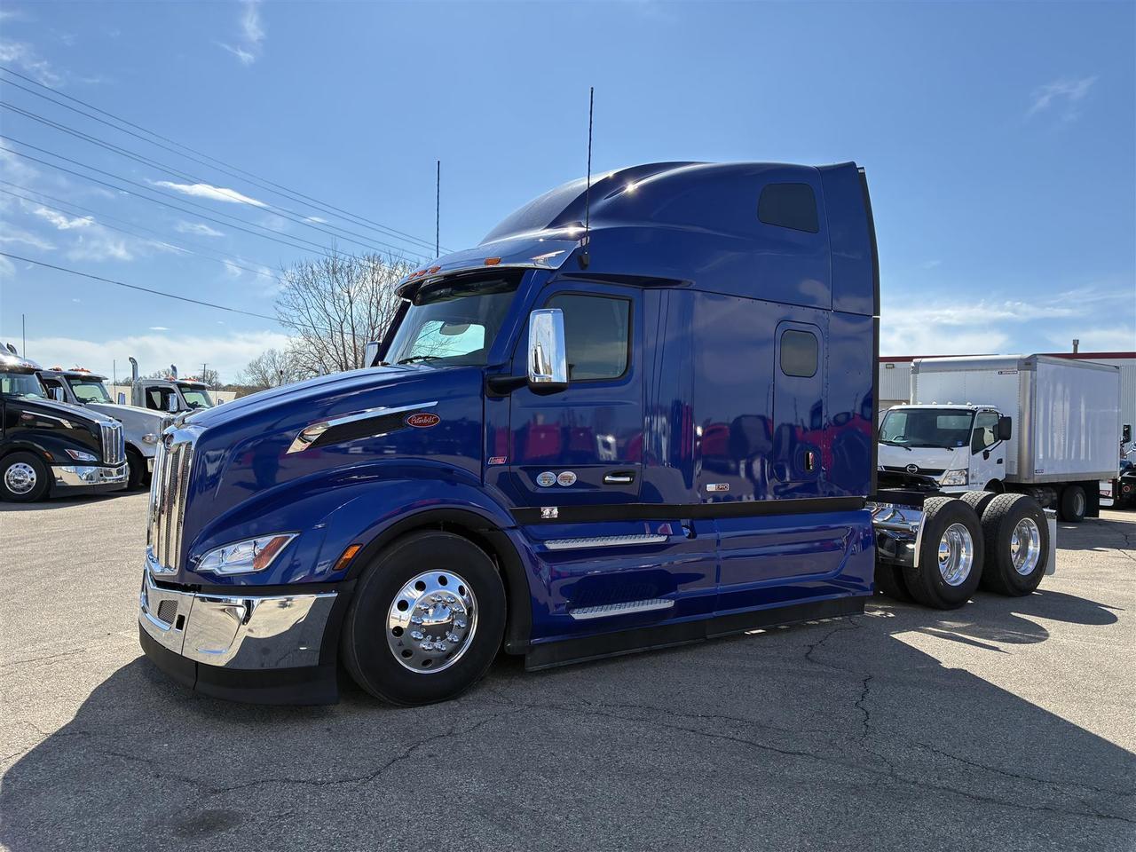 2027 Peterbilt 579 Sleeper