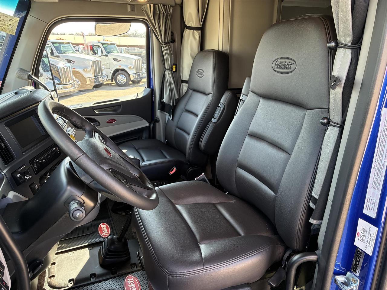 2027 Peterbilt 579 80" Double Bunk Ultraloft South St. Paul MN