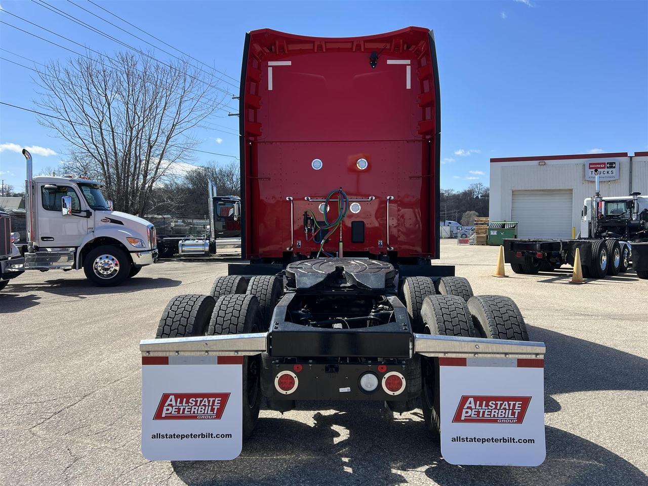 2027 Peterbilt 579 - image 8