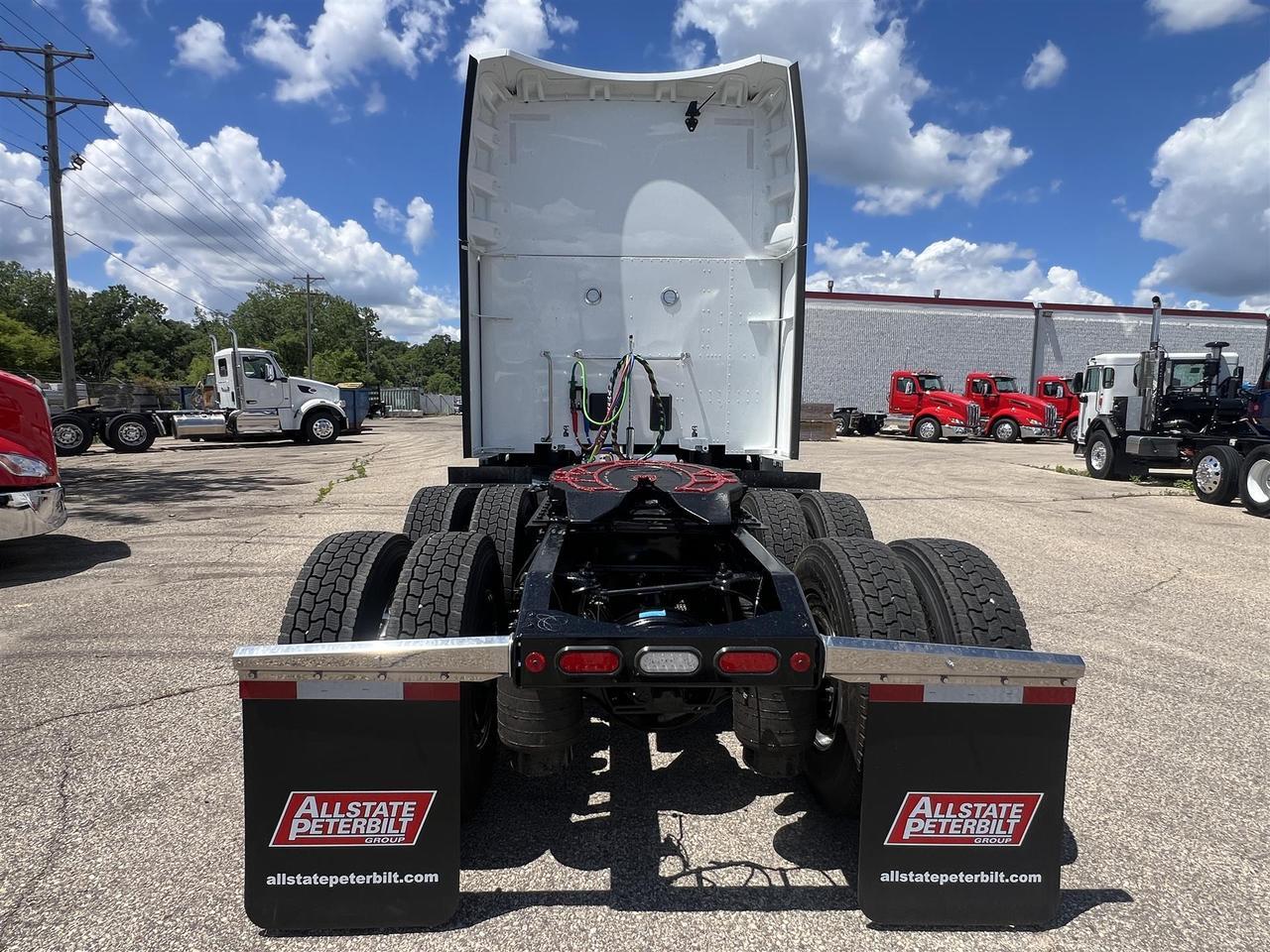 2027 Peterbilt 579 Sleeper