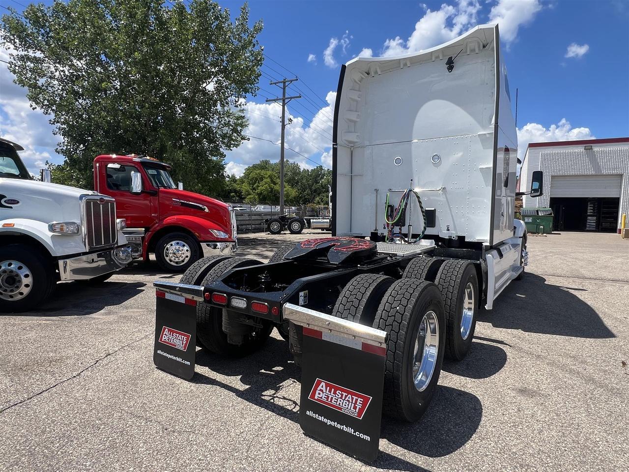 2027 Peterbilt 579 in South St. Paul, MN — photo 4
