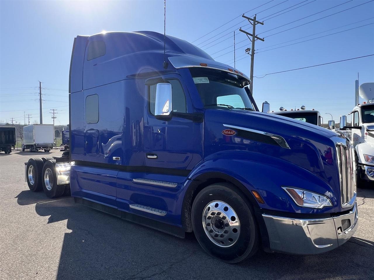 2027 Peterbilt 579 Sleeper