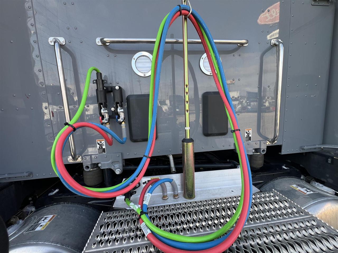 2027 Peterbilt 579 80" Double Bunk Ultraloft South St. Paul MN