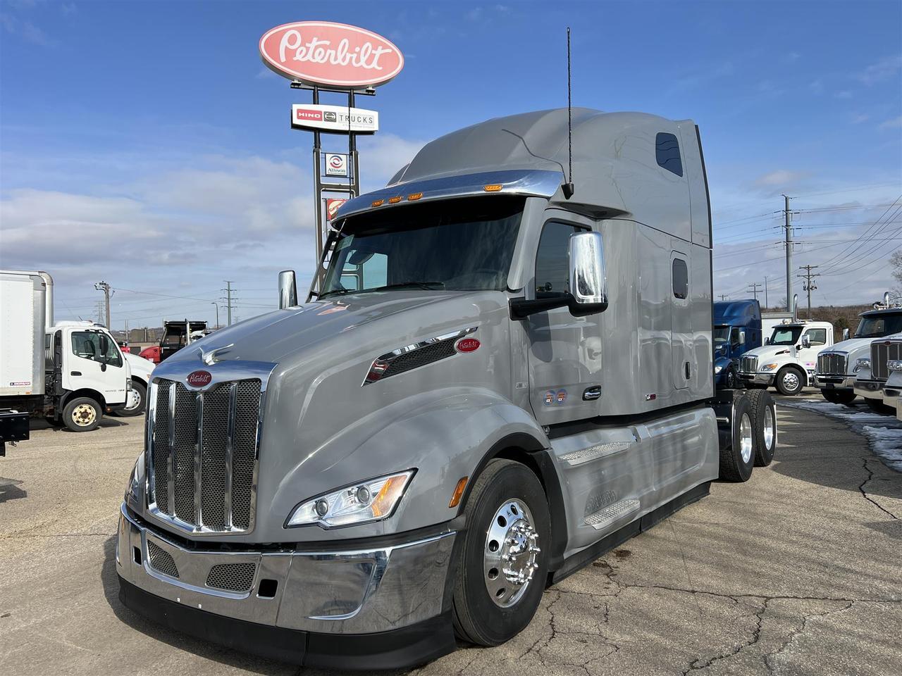 2027 Peterbilt 579