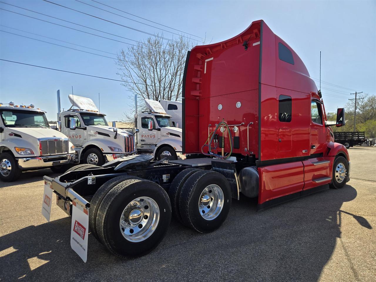 2027 Peterbilt 579 80" Double Bunk Ultraloft South St. Paul MN