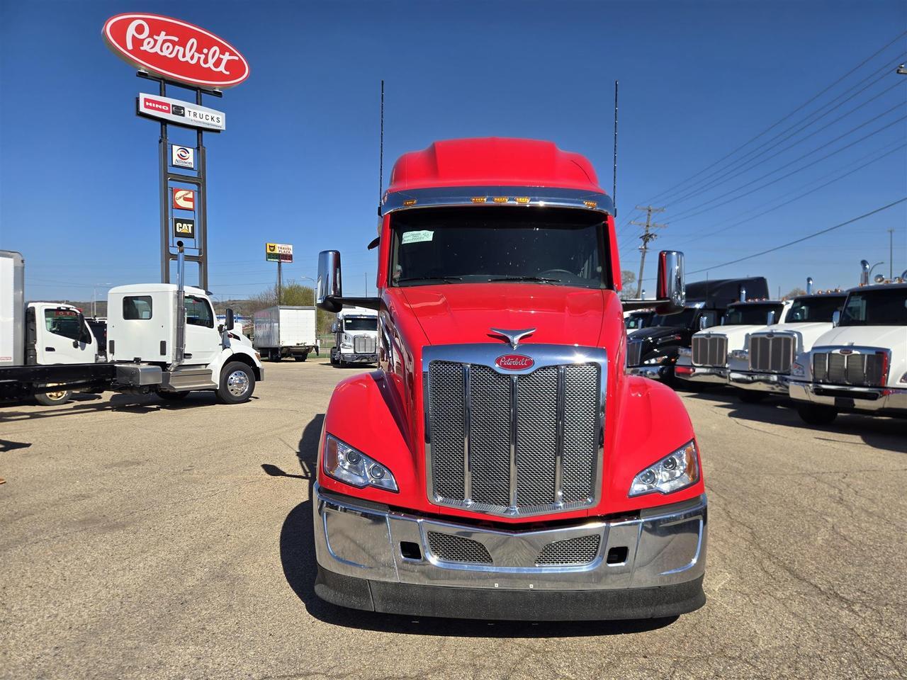 2027 Peterbilt 579 Sleeper