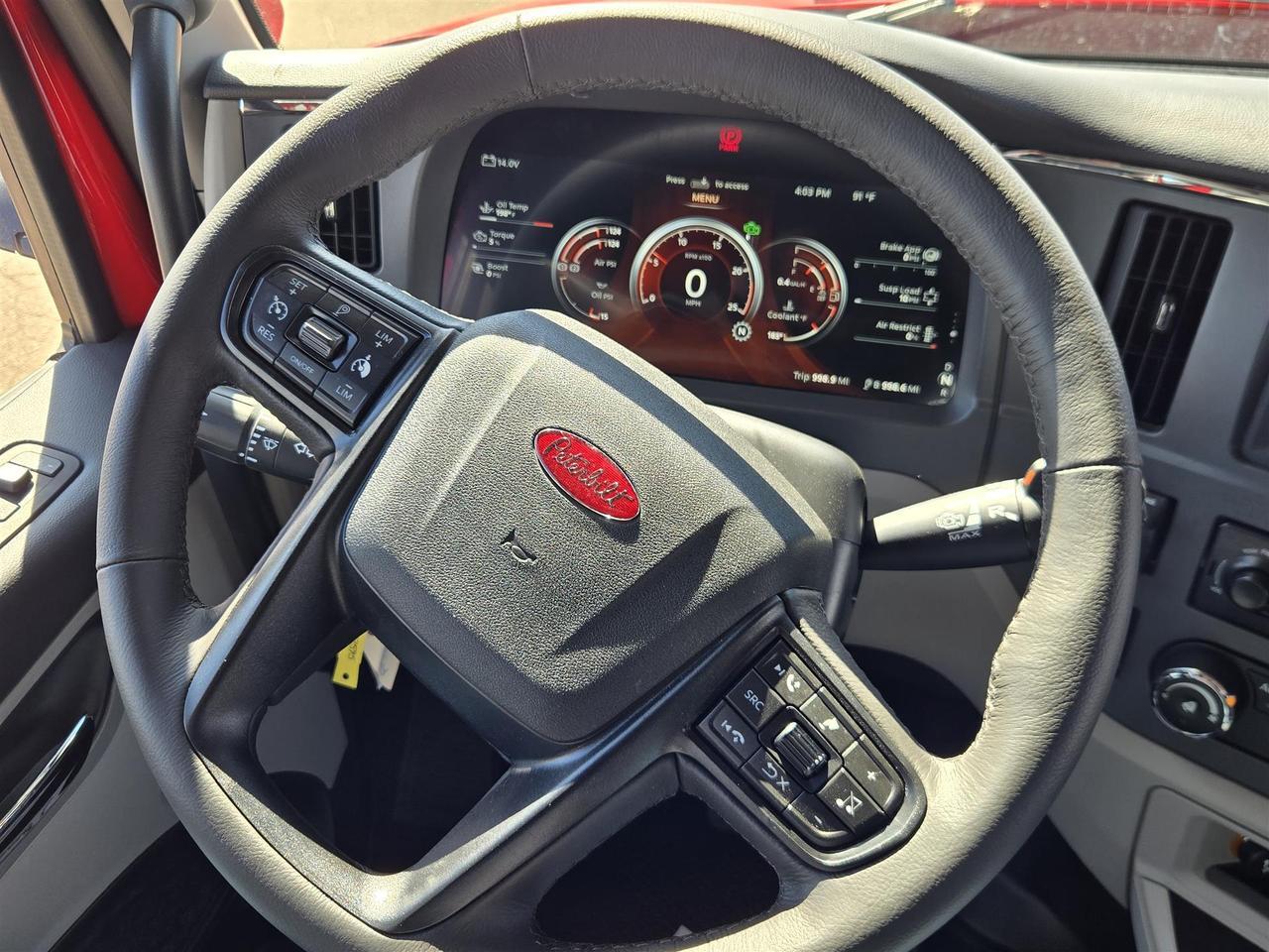 2027 Peterbilt 579 80" Double Bunk Ultraloft South St. Paul MN