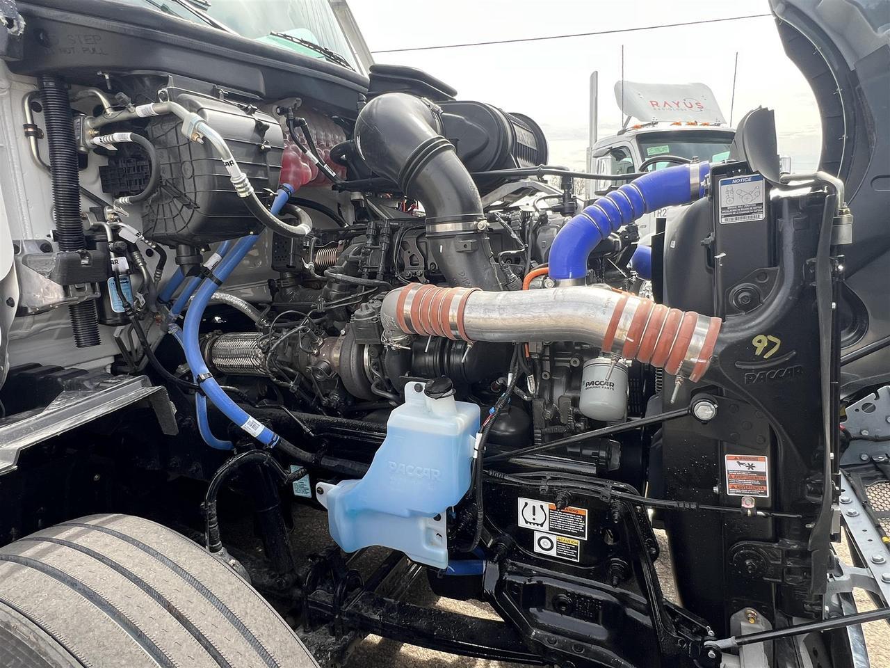 2027 Peterbilt 579 80" Double Bunk Ultraloft South St. Paul MN