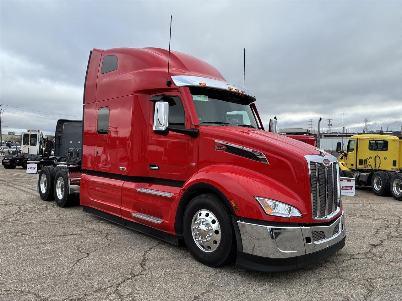 2027 Peterbilt 579 - image 6