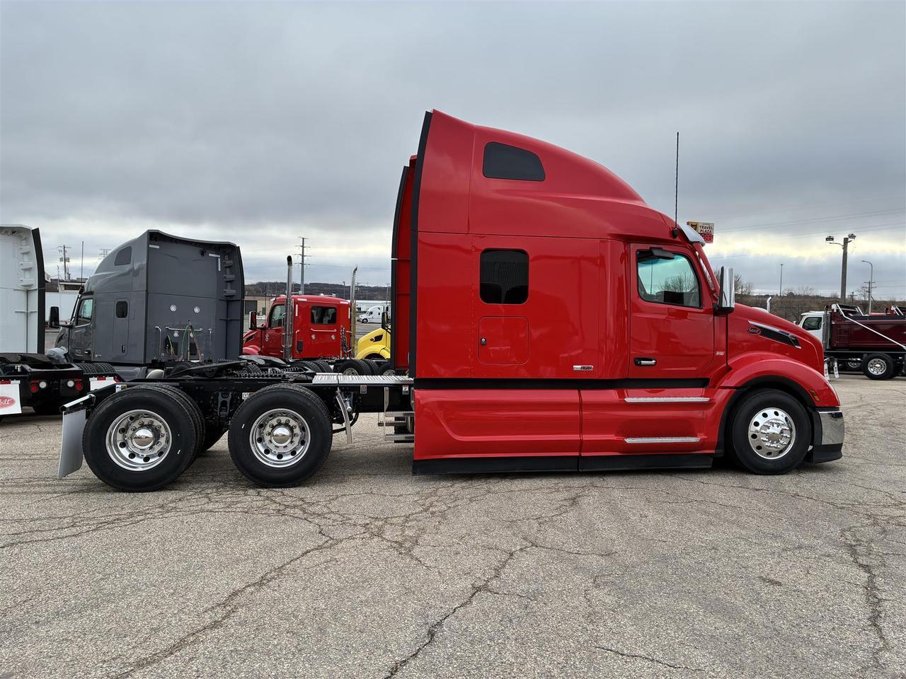 2027 Peterbilt 579 - image 7