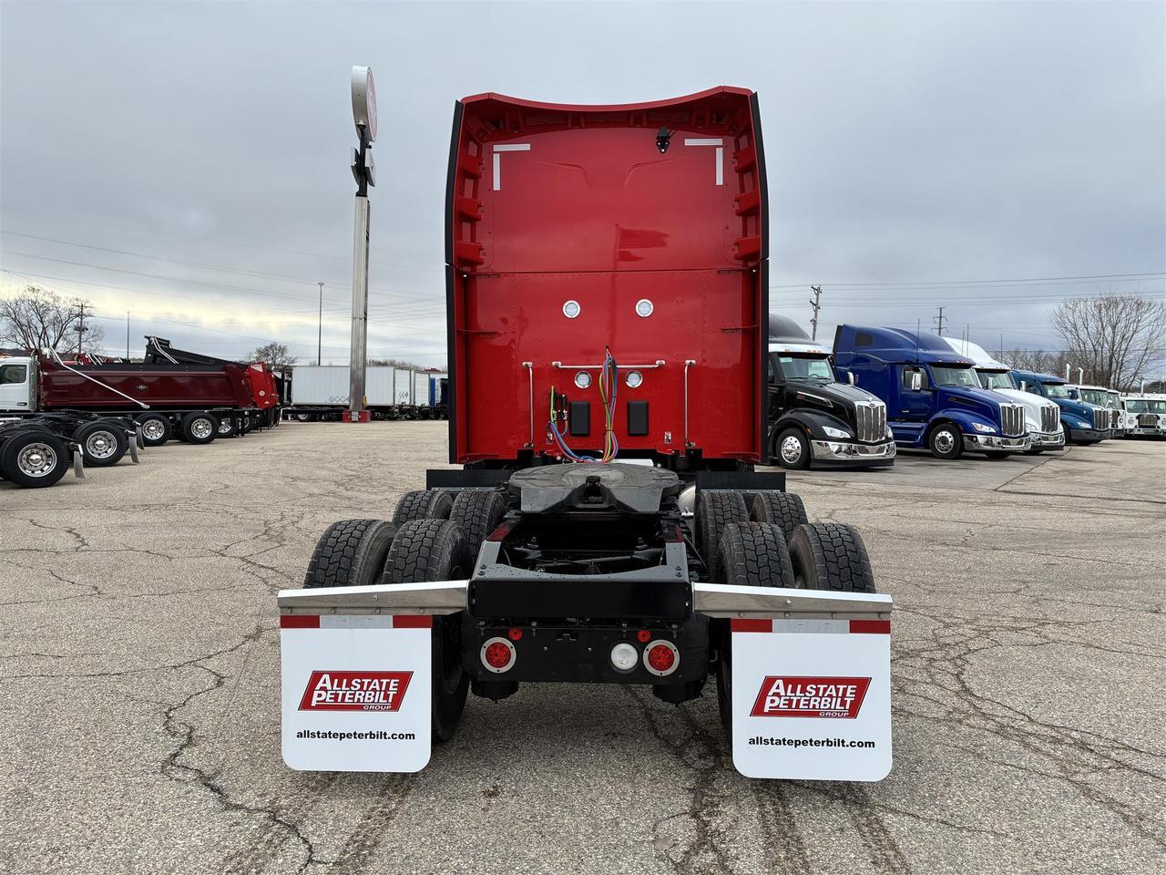 2027 Peterbilt 579 - image 3