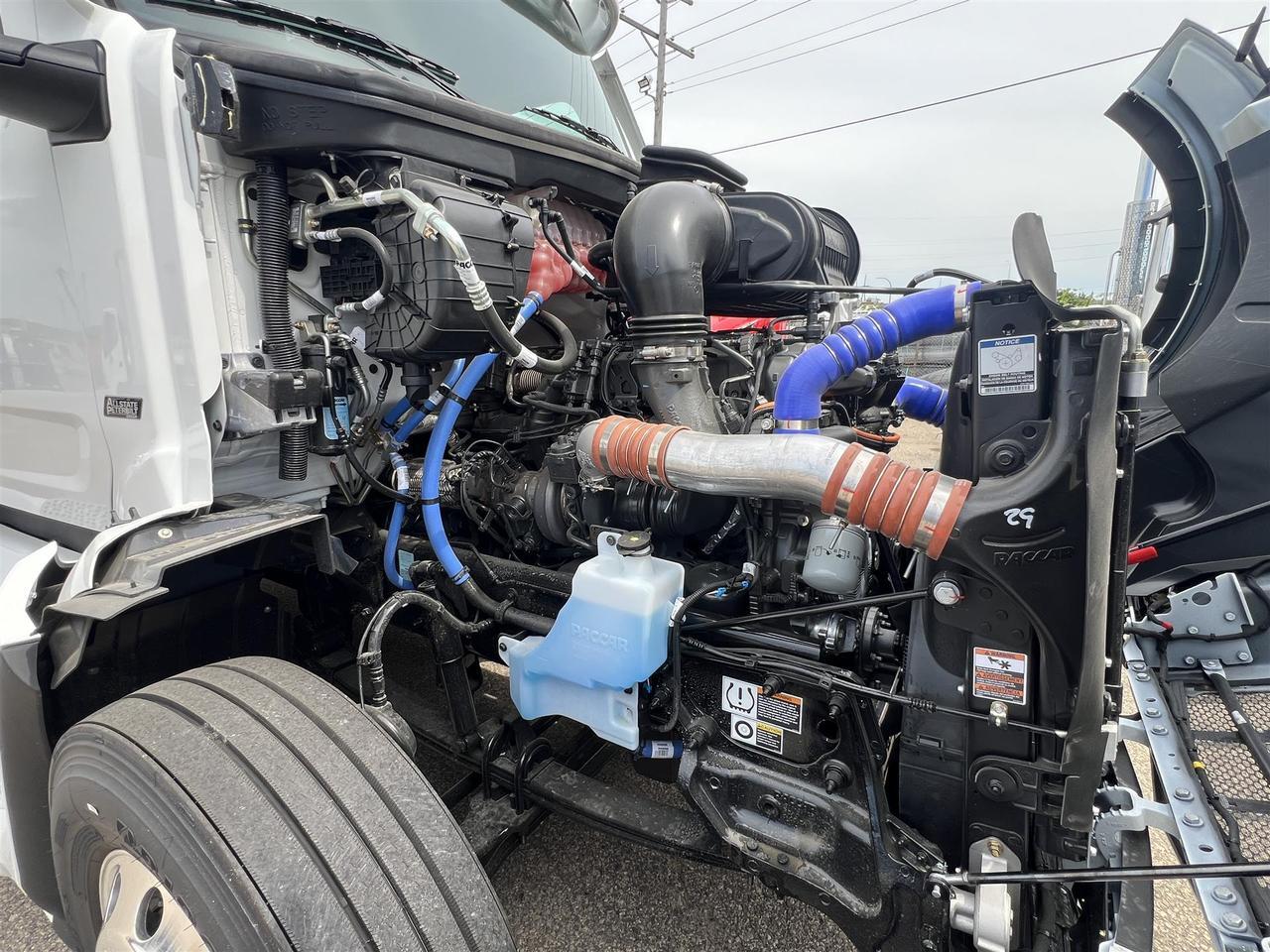 2027 Peterbilt 579 80" Double Bunk Ultraloft South St. Paul MN