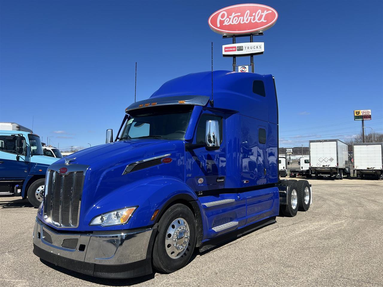 2027 Peterbilt 579 Sleeper