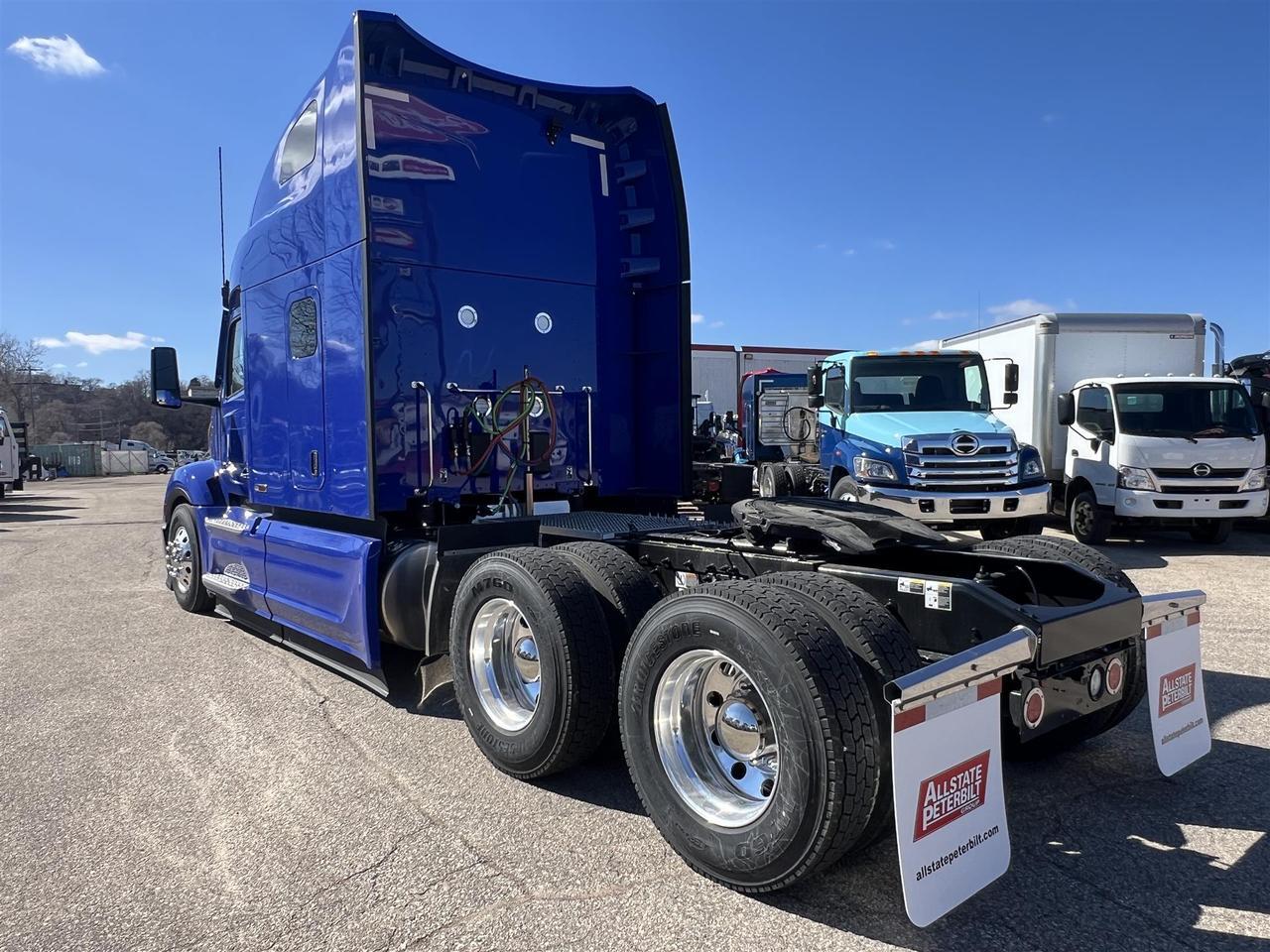 2027 Peterbilt 579 - image 5