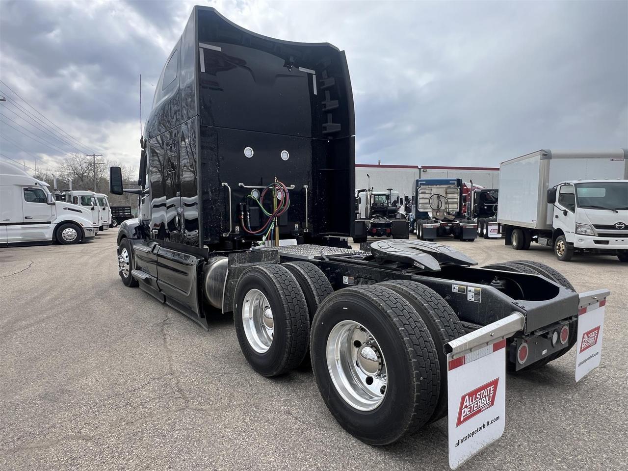 2027 Peterbilt 579 Sleeper