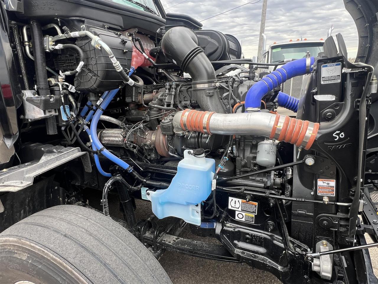 2027 Peterbilt 579 80" Double Bunk Ultraloft South St. Paul MN