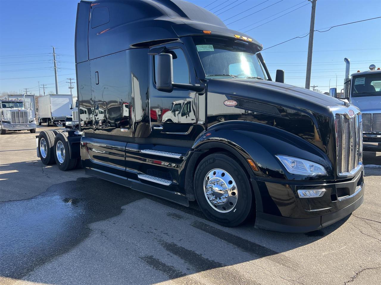 2027 Peterbilt 579